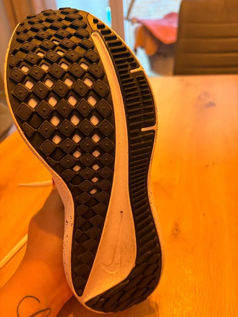 Tweedehands Nike Winflo 10 bike — afbeelding 3 van 4
