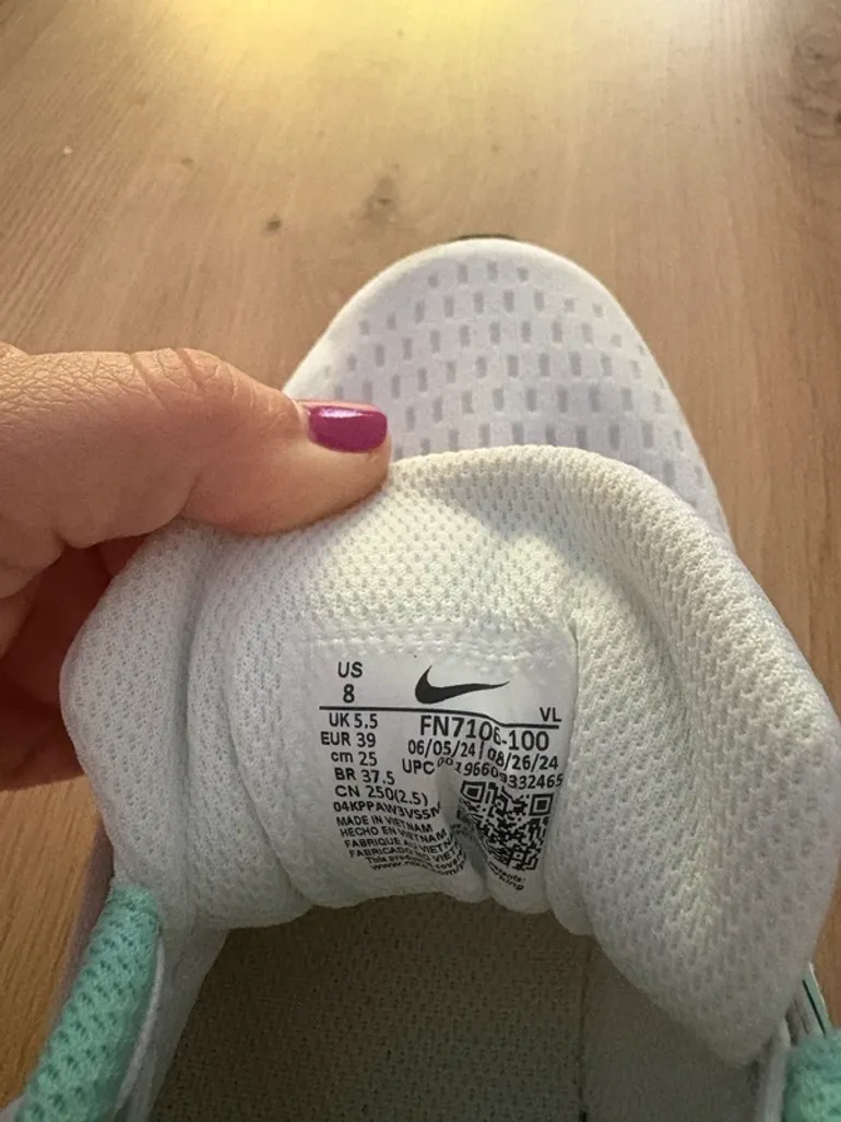 Tweedehands Nike Winflo 10 bike — afbeelding 4 van 4