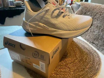 Asics Versablast Ampli Foam Running Shoes d'occasion