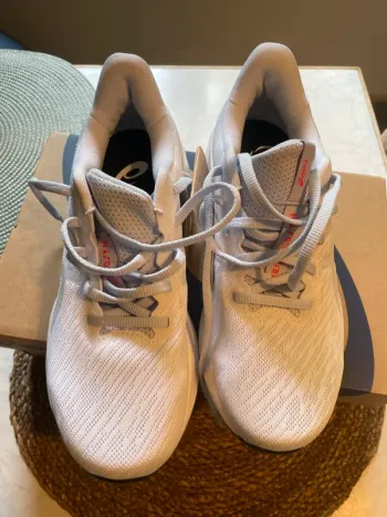 Käytetty Asics Versablast Ampli Foam bike — kuva 4 / 9