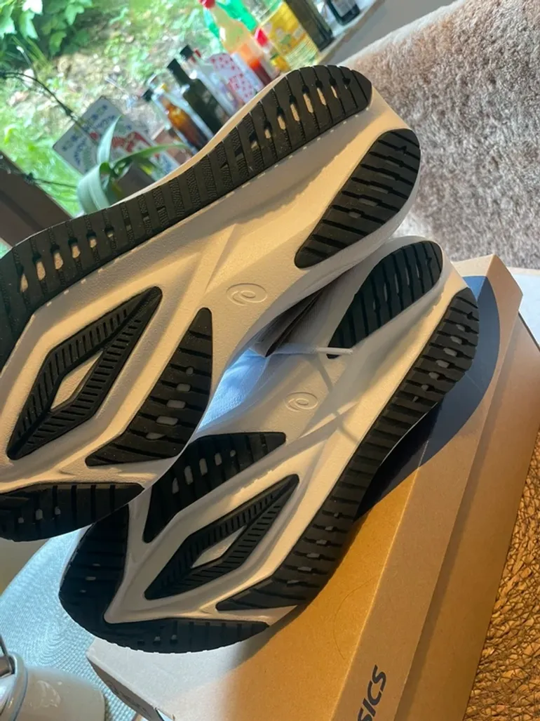 Käytetty Asics Versablast Ampli Foam bike — kuva 6 / 9