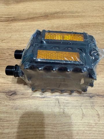 Käytetty BTWIN Pedals 2026 bike — kuva 2 / 4