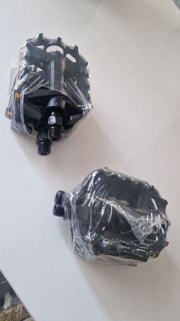 Used BTWIN Pedals 2026 Drivetrain & Pedals