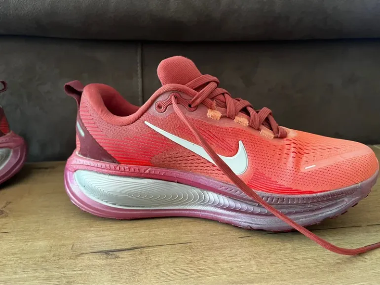 Tweedehands Nike Vomero 18 bike — afbeelding 2 van 9