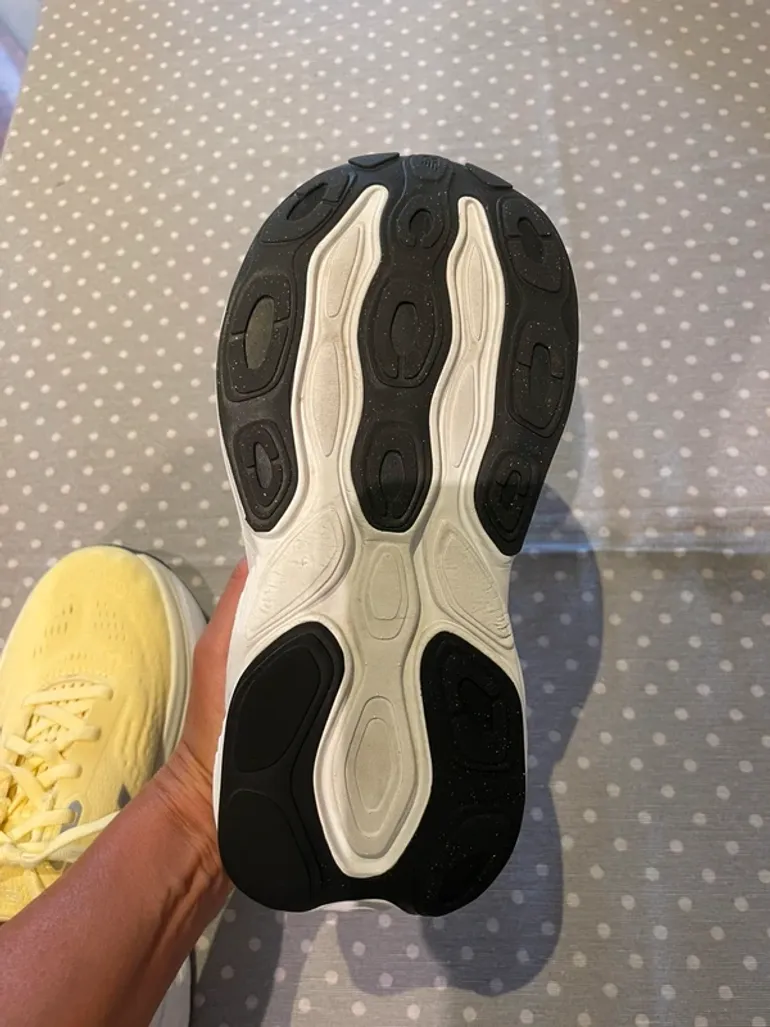 Used New Balance Fresh Foam bike — image 3 of 11