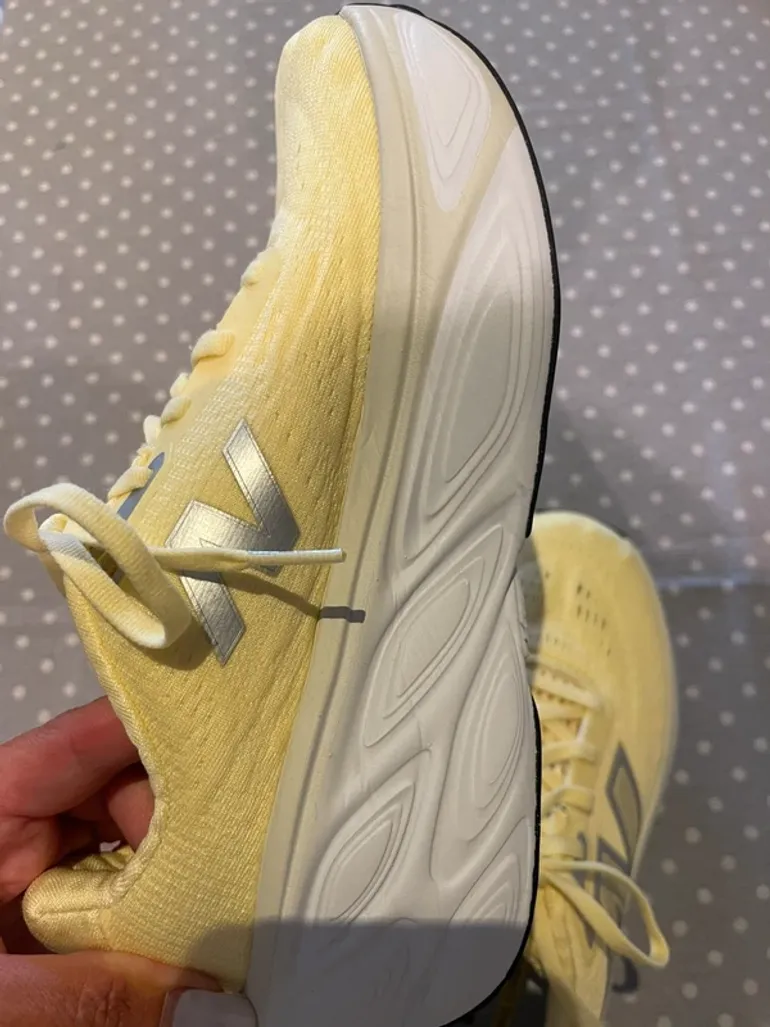 Used New Balance Fresh Foam bike — image 5 of 11