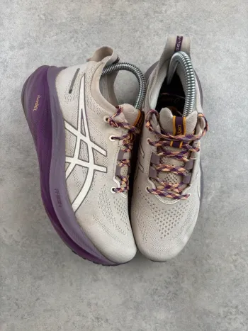 Asics Gel Running Shoes d'occasion