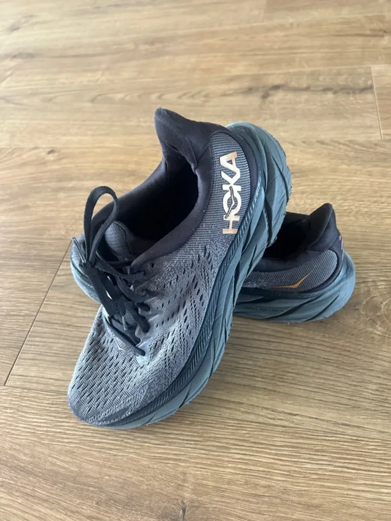 Used Hoka grise bike — image 2 of 6