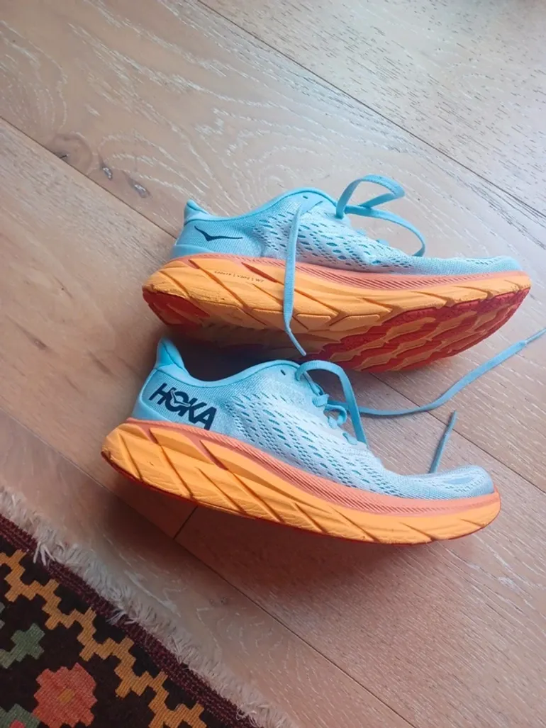 Used Hoka Clifton 8 bike — image 7 of 9