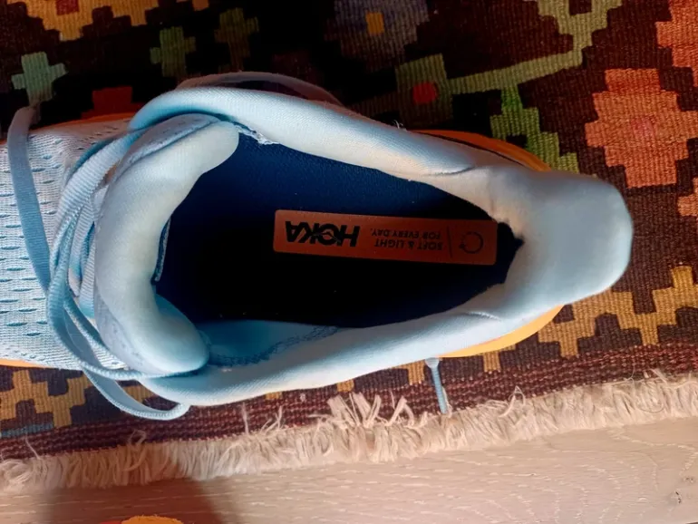 Used Hoka Clifton 8 bike — image 8 of 9