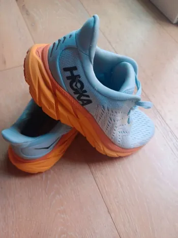 Używany Hoka Clifton 8 Running Shoes