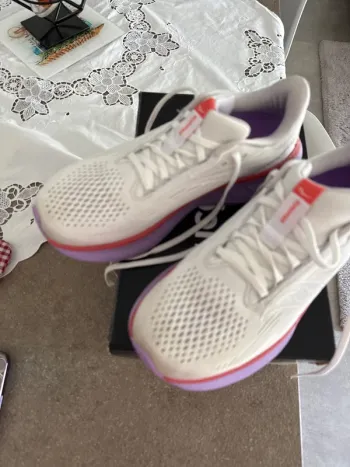 Tweedehands Saucony Running Shoes Running Shoes