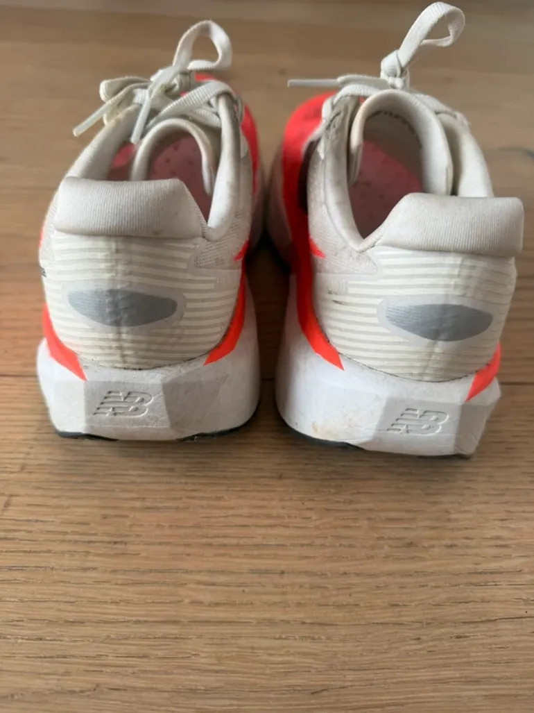 Used New Balance Rebel V5 bike — image 8 of 8