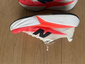 Used New Balance Rebel V5 bike — image 5 of 8