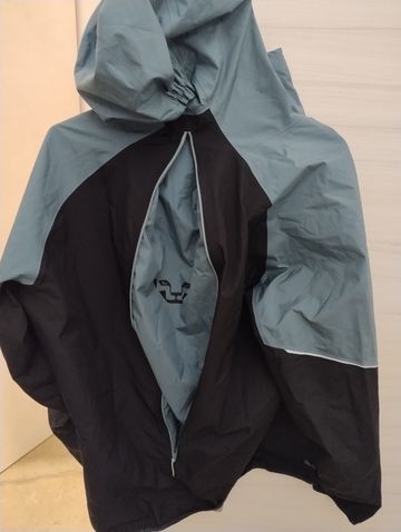 Used Dynafit Alpine GTX Jacket 2026 bike — image 2 of 2