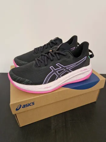 Käytetty Asics Gel Cumulus Lite-Show Running Shoes