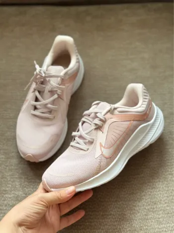 Używany Nike Quest 5 Running Shoes