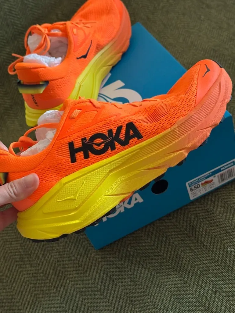 Used Hoka Challenger 8 bike — image 4 of 4