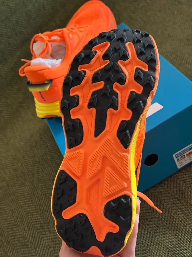 Used Hoka Challenger 8 bike — image 3 of 4