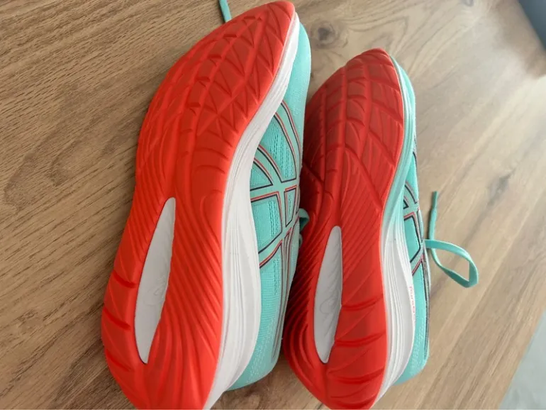 Używany Asics Gel-Stratus 5 bike — zdjęcie 5 z 5