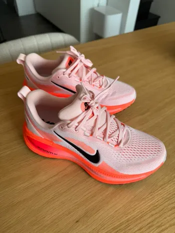 Tweedehands Nike Vomero Running Shoes
