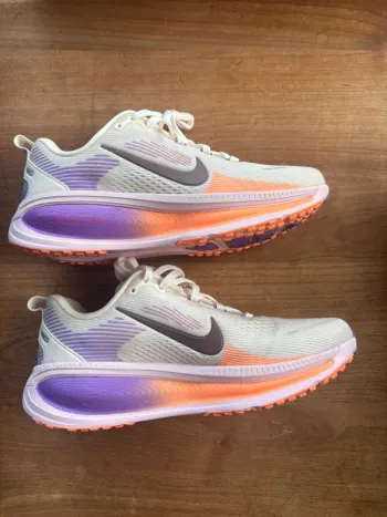 Nike Vomero Running Shoes d'occasion