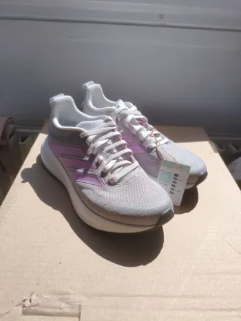 Brugt Adidas Basket de sport running Running Shoes