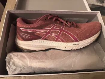 Käytetty Asics Running Shoes Size 40 Running Shoes