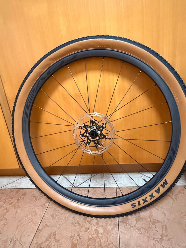 Roval Control SL bike d'occasion — image 4 sur 5