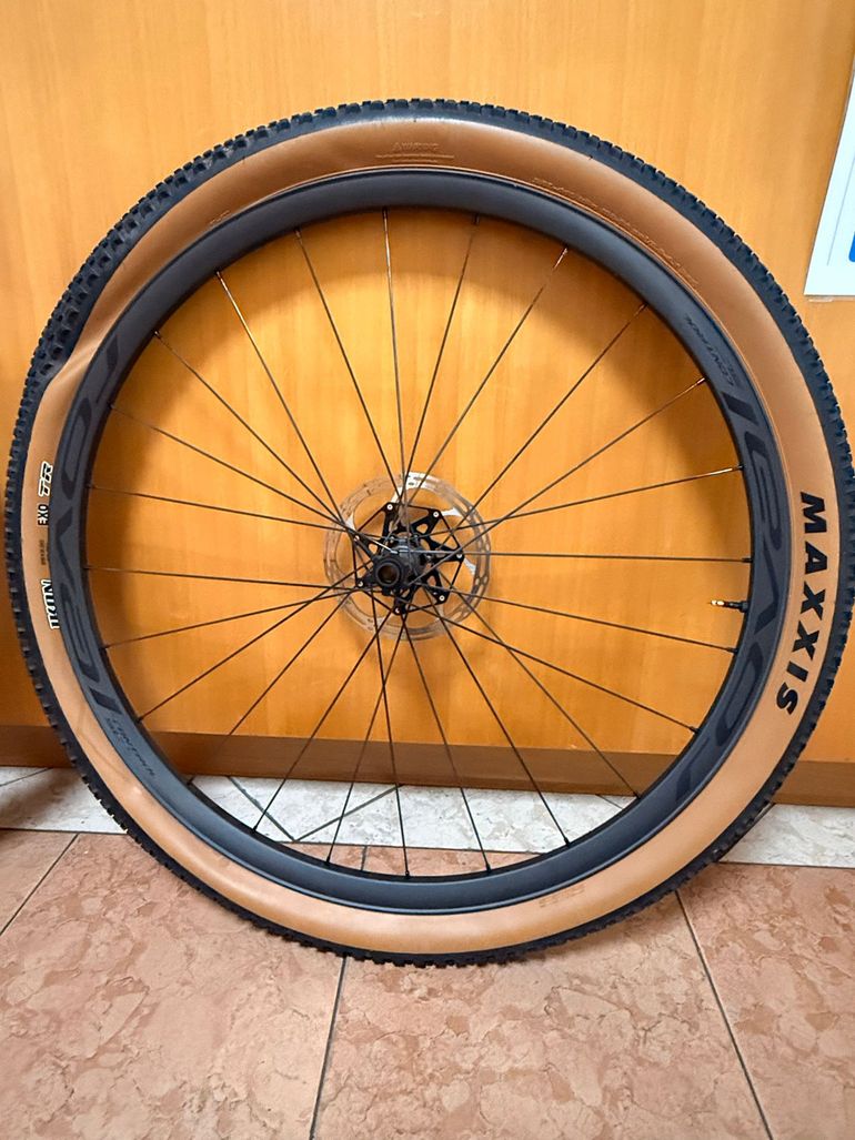 Roval Control SL bike d'occasion — image 2 sur 5