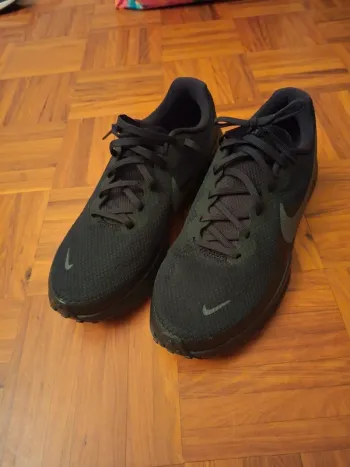 Použité Nike Revolution 8 Running Shoes