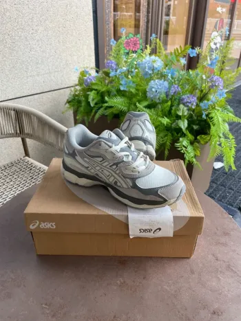 Used Asics Laufschuhe bike — image 3 of 7