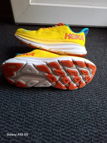 Used Hoka Clifton 9 bike — image 17 of 18
