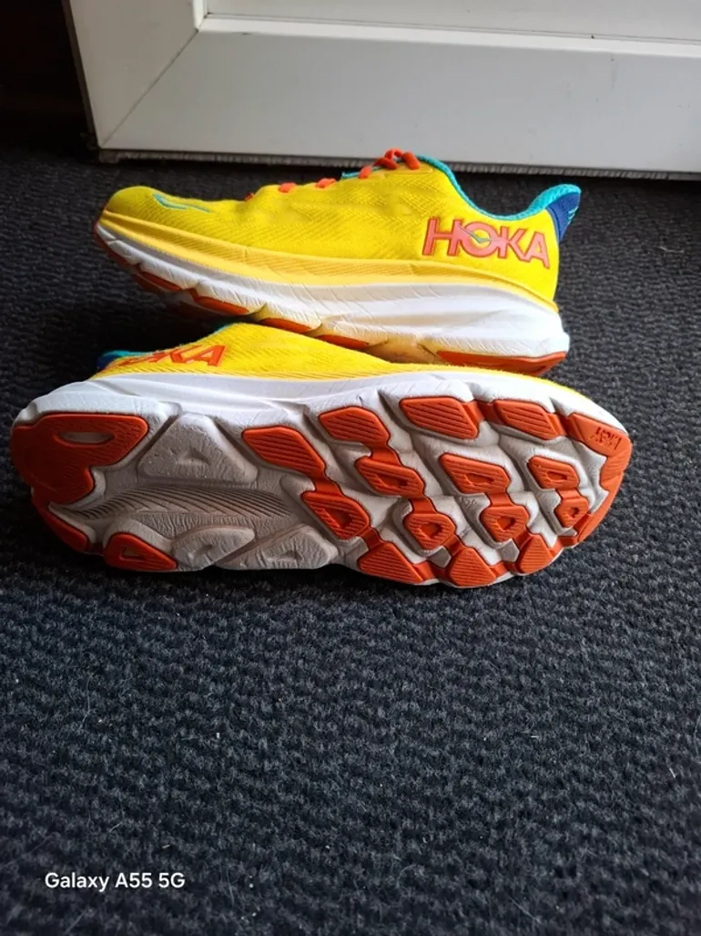 Used Hoka Clifton 9 bike — image 17 of 18