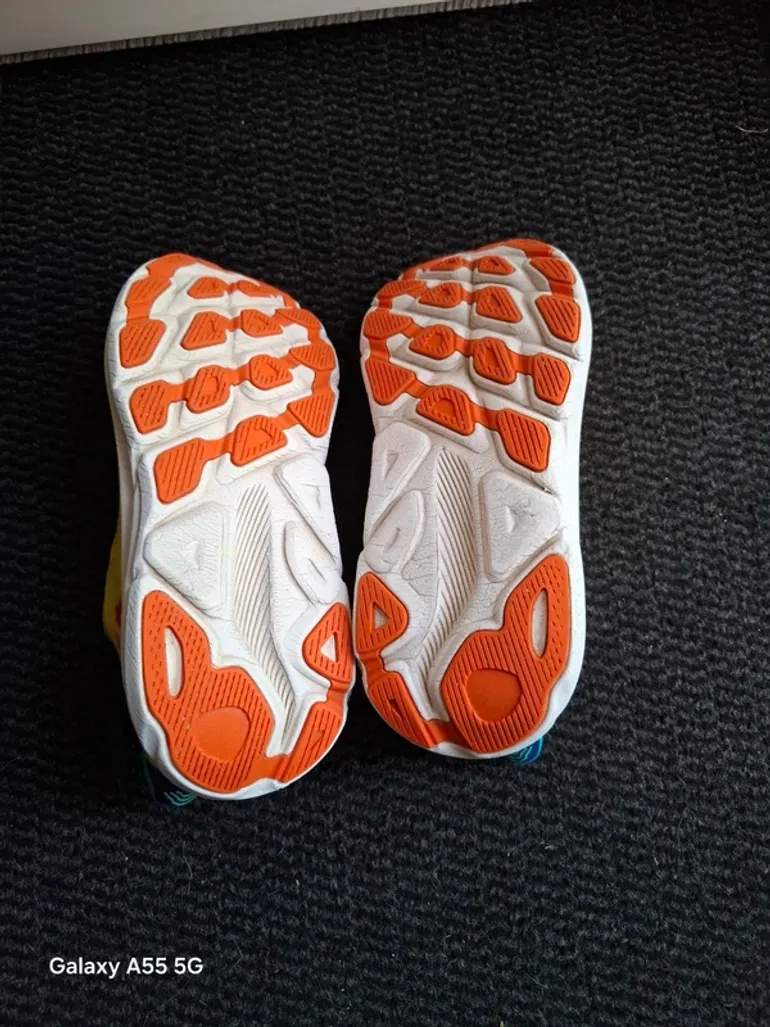 Used Hoka Clifton 9 bike — image 7 of 18