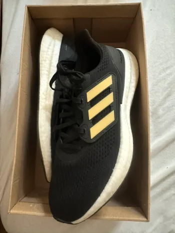 Adidas Superboost Running Shoes d'occasion