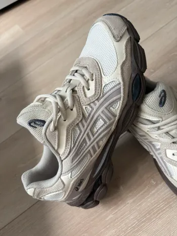 Brugt Asics Gel Running Shoes