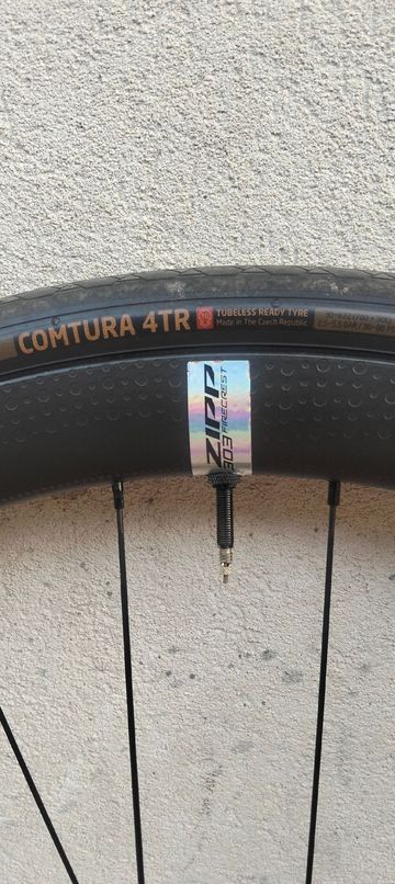 Używany Zipp 303 Firecrest Wheels 2025 bike — zdjęcie 5 z 9