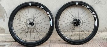 Brugt Zipp 303 Firecrest Wheels 2025 bike — billede 2 af 9