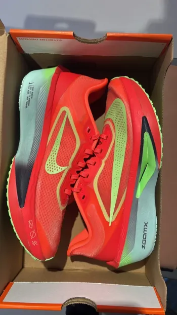 Used Nike Zoom Fly 6 Running Shoes
