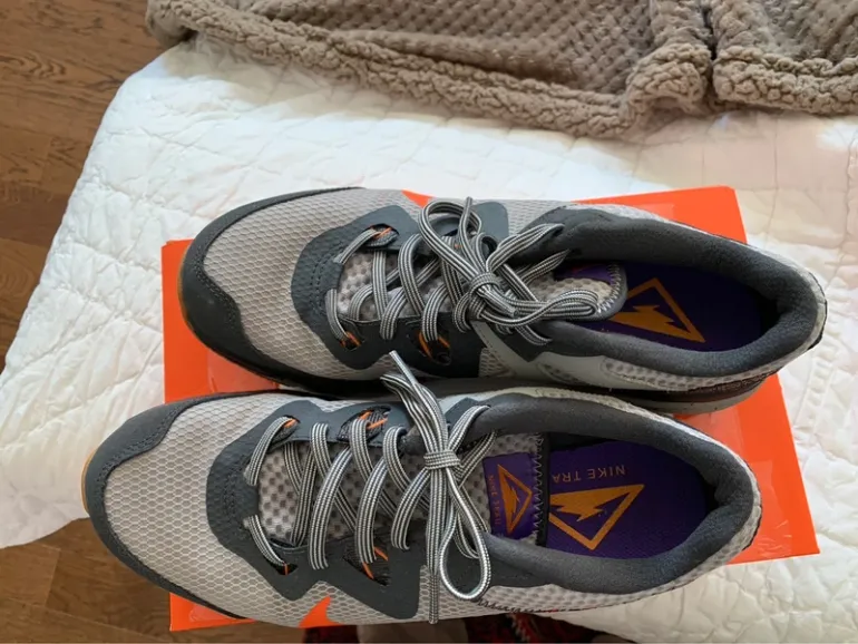 Używany Nike Trekking Shoes bike — zdjęcie 2 z 4