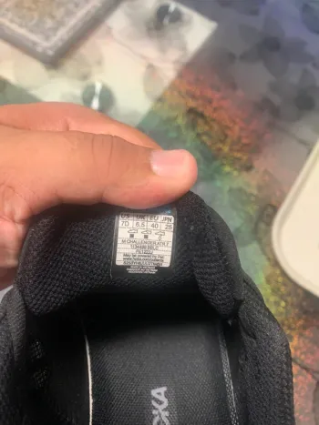 Used Asics Running Shoes bike — image 3 of 3