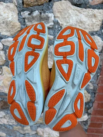 Gebrauchtes Orange Hoka Bondi 8 Running Shoes