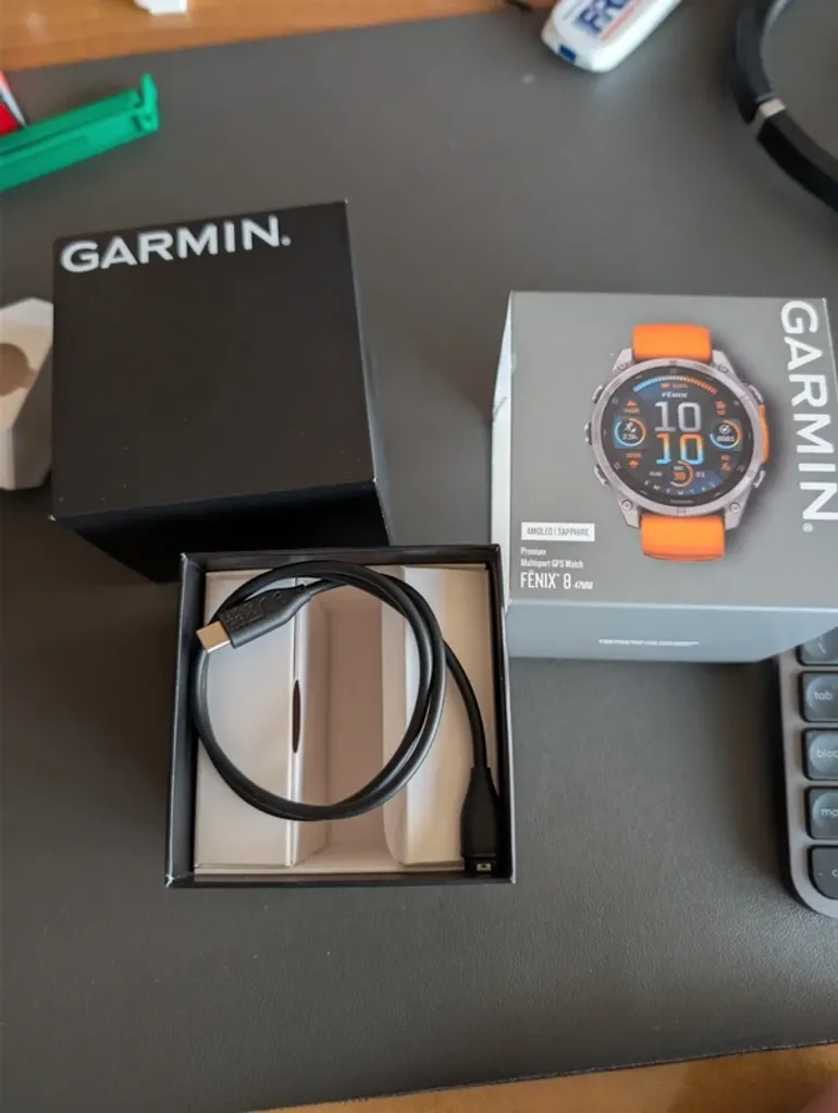Used Garmin Fenix 8 Amoled Sapphire 47mm bike — image 4 of 8