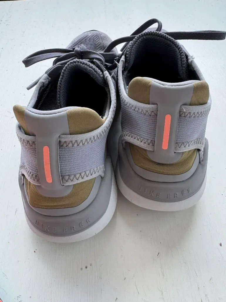 Used Nike Free RN 2018 bike — image 6 of 8