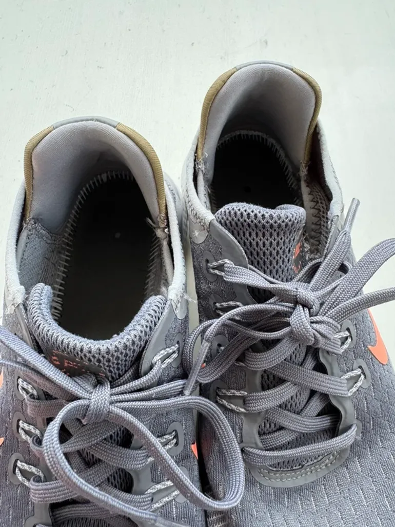 Used Nike Free RN 2018 bike — image 7 of 8