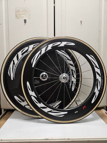 Used Zipp Track Disc + 808 bike — image 1 of 11