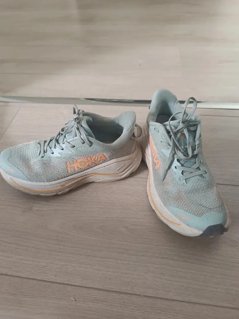 Used Hoka Challenger 8 bike — image 7 of 8