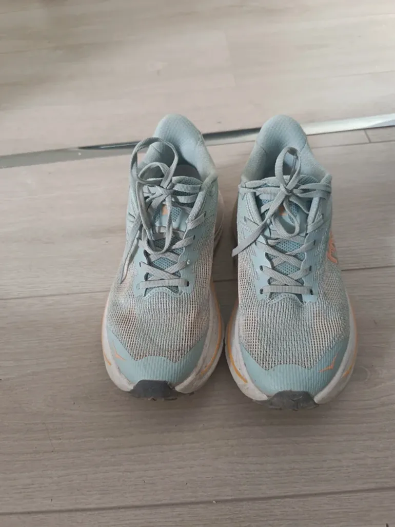 Used Hoka Challenger 8 bike — image 6 of 8