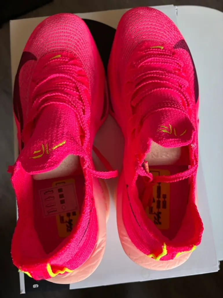 Used Nike Air Zoom Alphafly Next 3 bike — image 3 of 11
